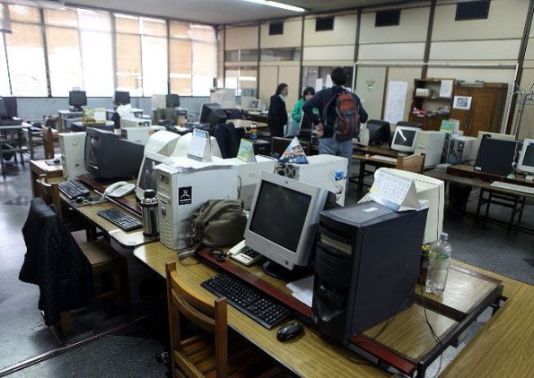 sala-de-redaccion-de-unoticias-que-ahora-solo-se-editara-en-version-digital-por-reajuste-economico-efe_595_422_65441